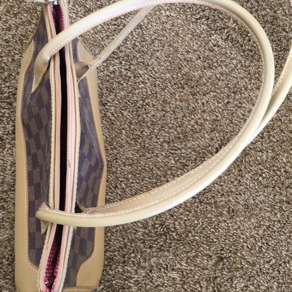 Purse - Picture 3 of 3